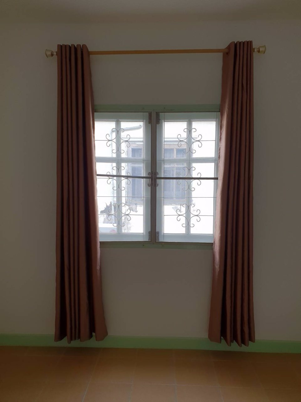 ด่วนให้เช่า-ทาวน์เฮาส์-2-ชั้น-หมู่บ้านฟ้าลากูน-คลอง2-เนื้อที่-18-ตารางวา-ราคาเพียงเดือน-8000-บาท