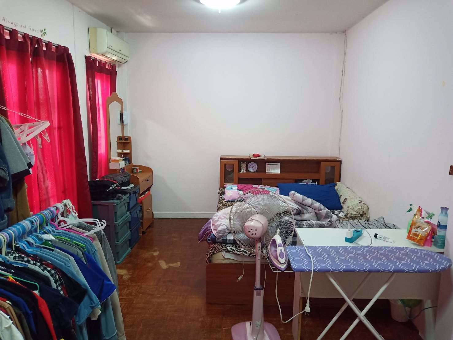 ขายด่วน-ทาวน์เฮาส์-2-ชั้น-หมู่บ้านฟ้าลากูน-คลอง2-เนื้อที่-18-ตารางวา-ราคาเพียง-155-ล้านบาท