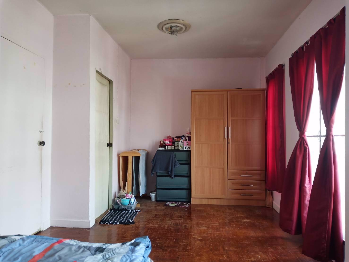 ขายด่วน-ทาวน์เฮาส์-2-ชั้น-หมู่บ้านฟ้าลากูน-คลอง2-เนื้อที่-18-ตารางวา-ราคาเพียง-155-ล้านบาท