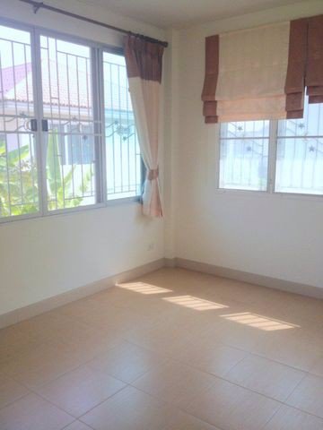 ขายด่วน-ทาวน์โฮม-2-ชั้น-หลังมุม-หมู่บ้านรื่นฤดี-5-ราคาเพียง-335-ล้านบาท