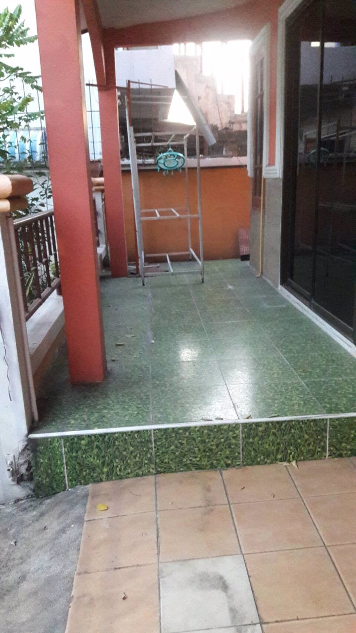 ขายด่วน-ทาวน์เฮาส์-2-ชั้น-หลังมุม-หมู่บ้านฟ้าลากูน-คลอง2-เนื้อที่-24-ตารางวา-ราคาเพียง-190-ล้านบาท