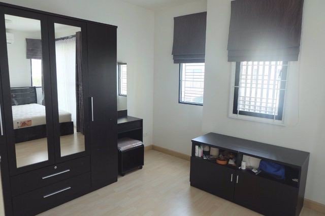 ขายด่วนทาวน์โฮม-2-ชั้นหลังมุม-หมู่บ้านเดอะคอนเนค-31-ถนนเทิดราชัน-ดอนเมือง-ราคาเพียง-359-ล้านบาท