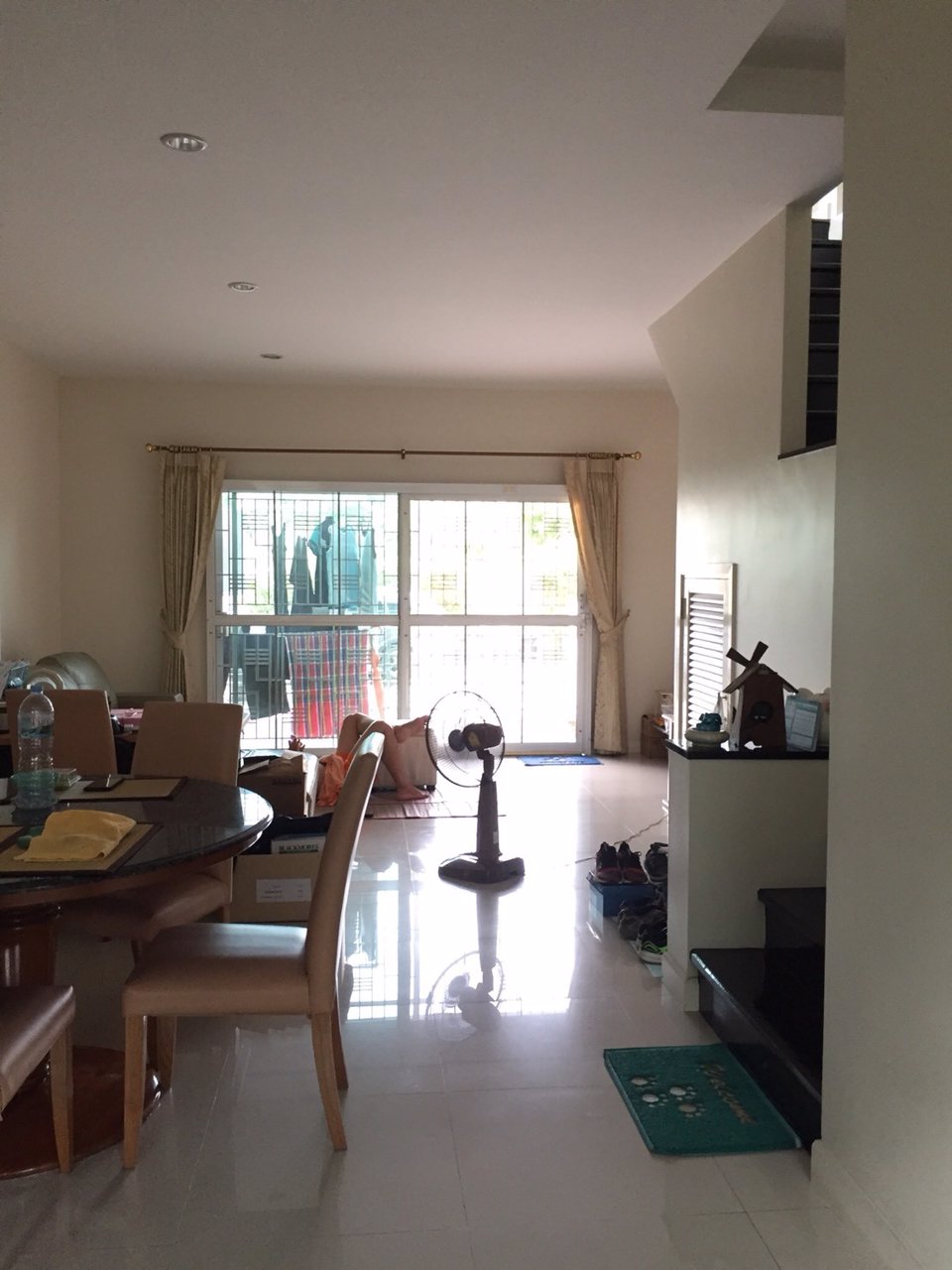 ขายด่วนทาวน์โฮม-3-ชั้น-หลังมุม-หมู่บ้าน-นลินอเวนิว-ซอยรามคำแหง-138-ราคาเพียง-480-ล้านบาท