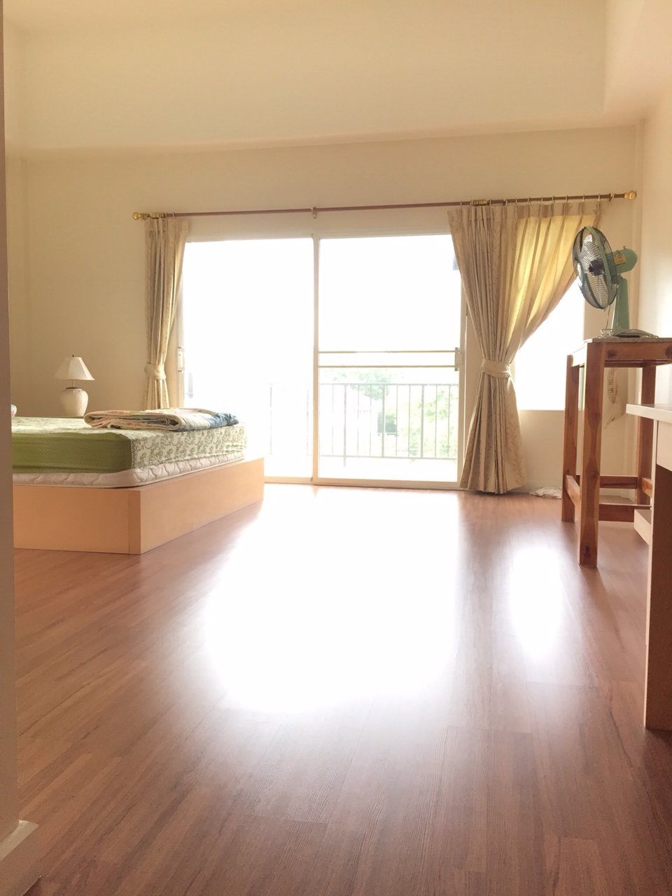 ขายด่วนทาวน์โฮม-3-ชั้น-หลังมุม-หมู่บ้าน-นลินอเวนิว-ซอยรามคำแหง-138-ราคาเพียง-480-ล้านบาท