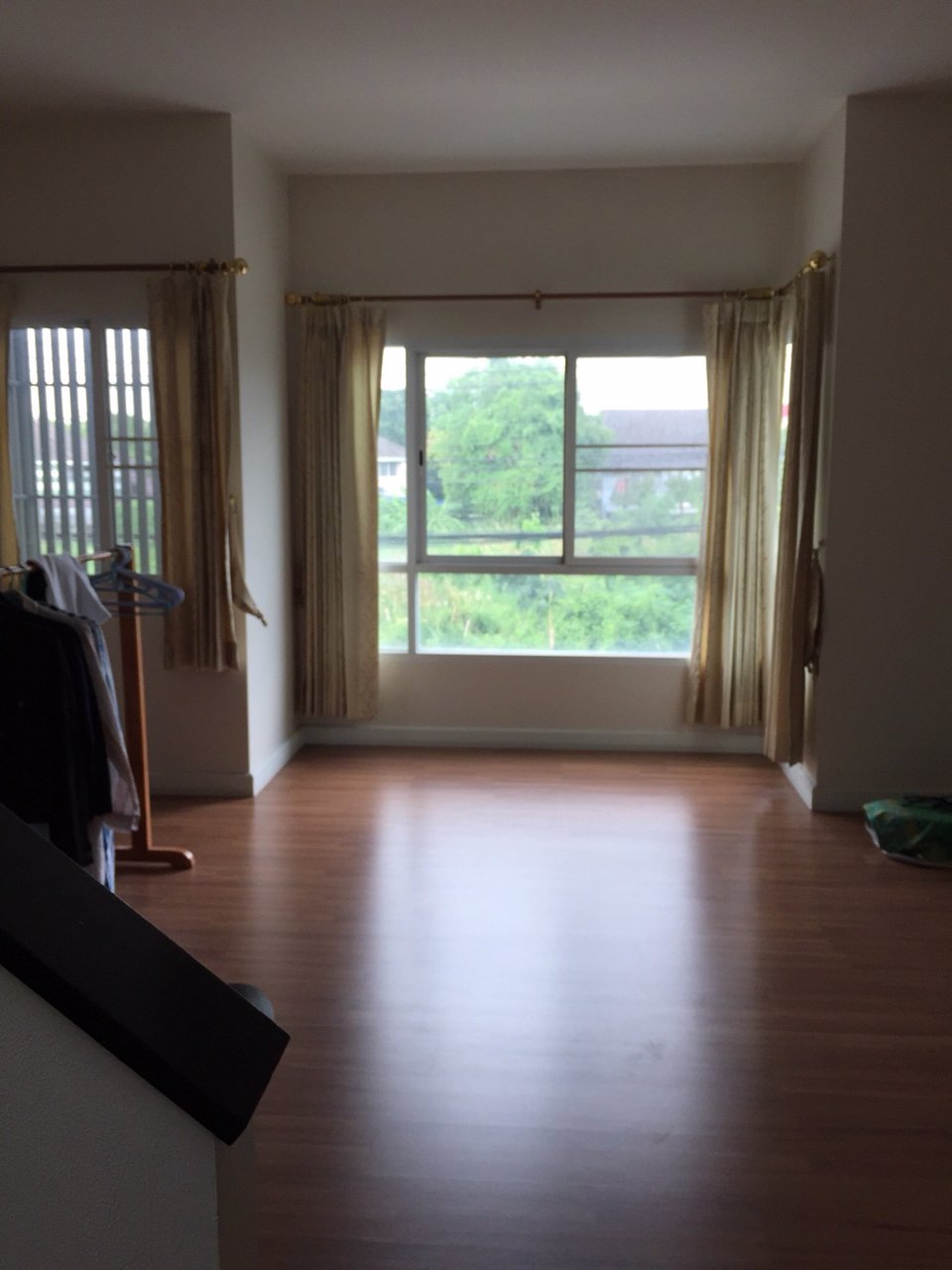 ขายด่วนทาวน์โฮม-3-ชั้น-หลังมุม-หมู่บ้าน-นลินอเวนิว-ซอยรามคำแหง-138-ราคาเพียง-480-ล้านบาท