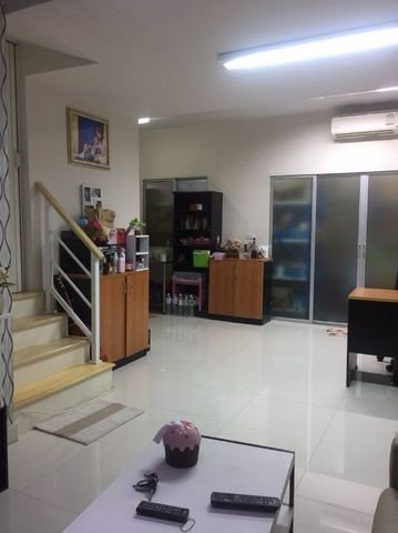 ขายด่วน-ขายขาดทุน-ทาวน์เฮ้าส์-2-ชั้น-โครงการthe-connect-14-สรงประภาดอนเมือง-ราคาเพียง-250-ล้านบาท