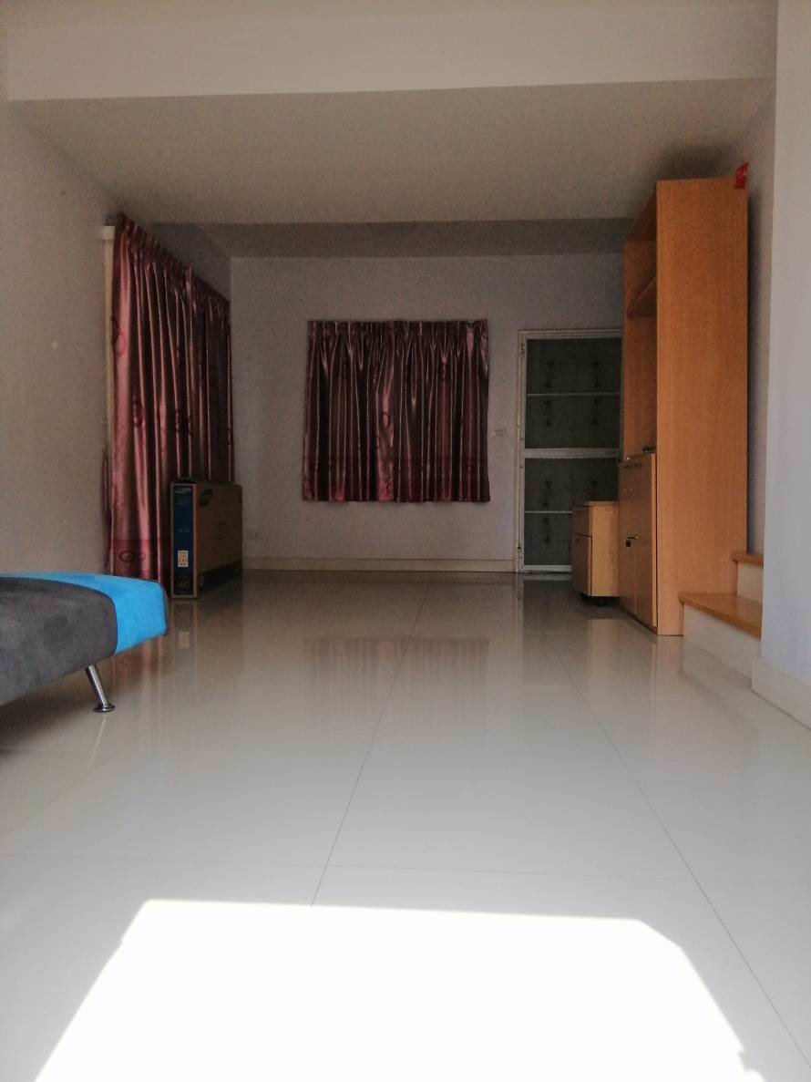 ขายด่วน-ทาวน์เฮ้าส์-2-ชั้น-หลังมุม-หมู่บ้านพฤกษาวิลล์-53-วงแหวน-พระราม-2 ราคาเพียง-275-ล้านบาท