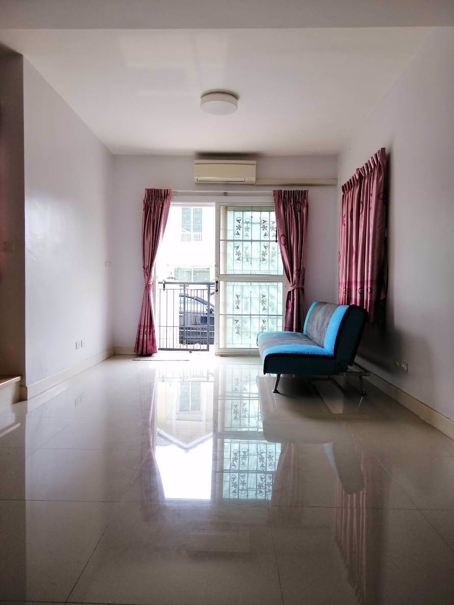 ขายด่วน-ทาวน์เฮ้าส์-2-ชั้น-หลังมุม-หมู่บ้านพฤกษาวิลล์-53-วงแหวน-พระราม-2 ราคาเพียง-275-ล้านบาท