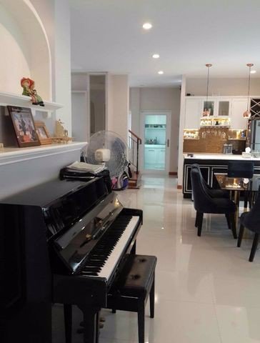 ขายด่วน-บ้านเดี่ยวหรู-2-ชั้น-หมู่บ้านลัดดารมย์-วัชรพล-รัตนโกสินทร์-เฟสใหม่-ราคา-1750-ล้านบาท