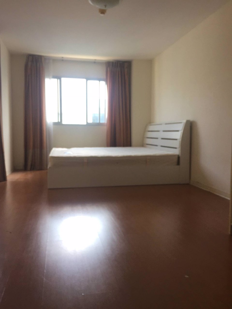 ขายพร้อมผู้เช่า-ลุมพินี-คอนโดทาวน์-รัตนาธิเบศร์-อาคาร-d2-ชั้น-8-ขนาด-25-ตารางเมตร-ราคา-089-ล้านบาท