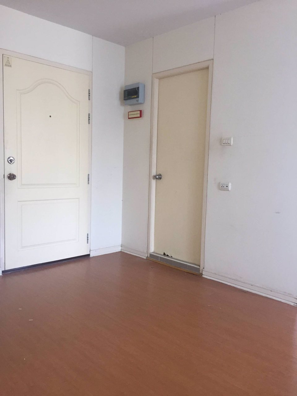 ขายพร้อมผู้เช่า-ลุมพินี-คอนโดทาวน์-รัตนาธิเบศร์-อาคาร-d2-ชั้น-8-ขนาด-25-ตารางเมตร-ราคา-089-ล้านบาท