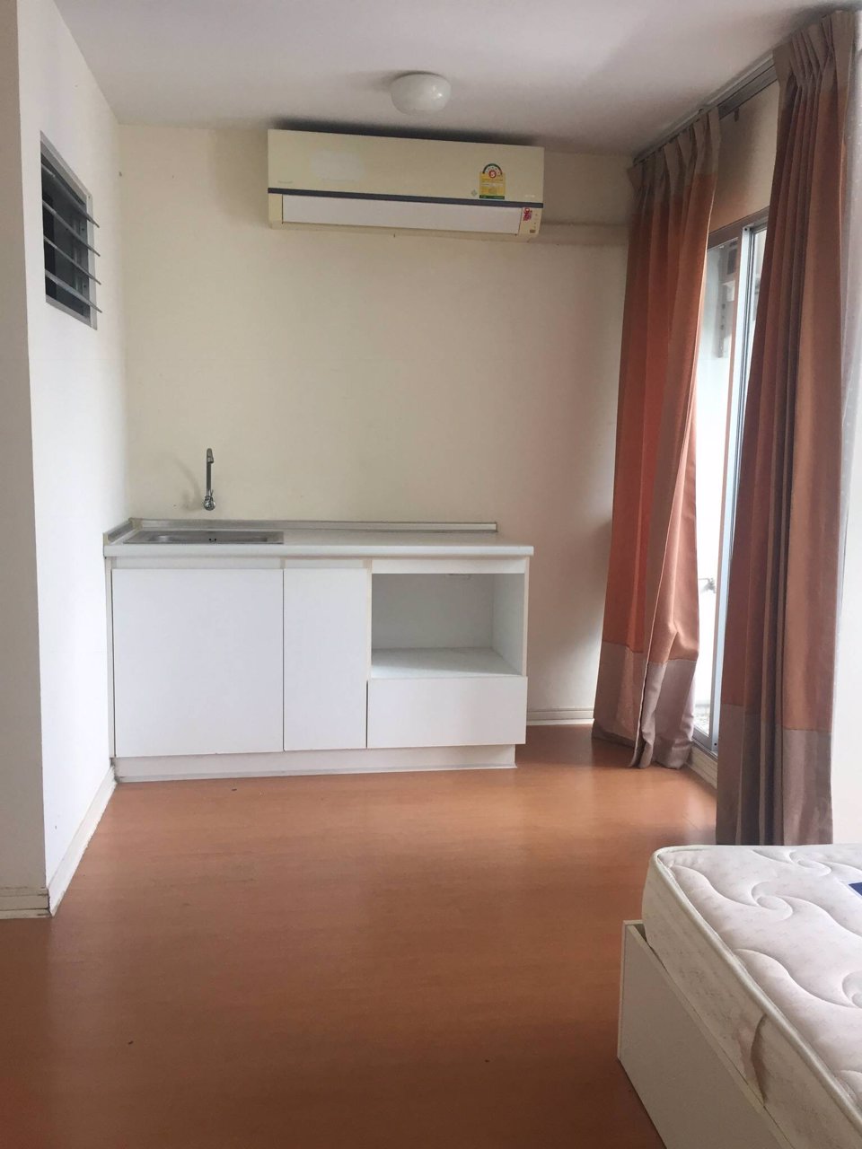 ขายพร้อมผู้เช่า-ลุมพินี-คอนโดทาวน์-รัตนาธิเบศร์-อาคาร-d2-ชั้น-8-ขนาด-25-ตารางเมตร-ราคา-089-ล้านบาท