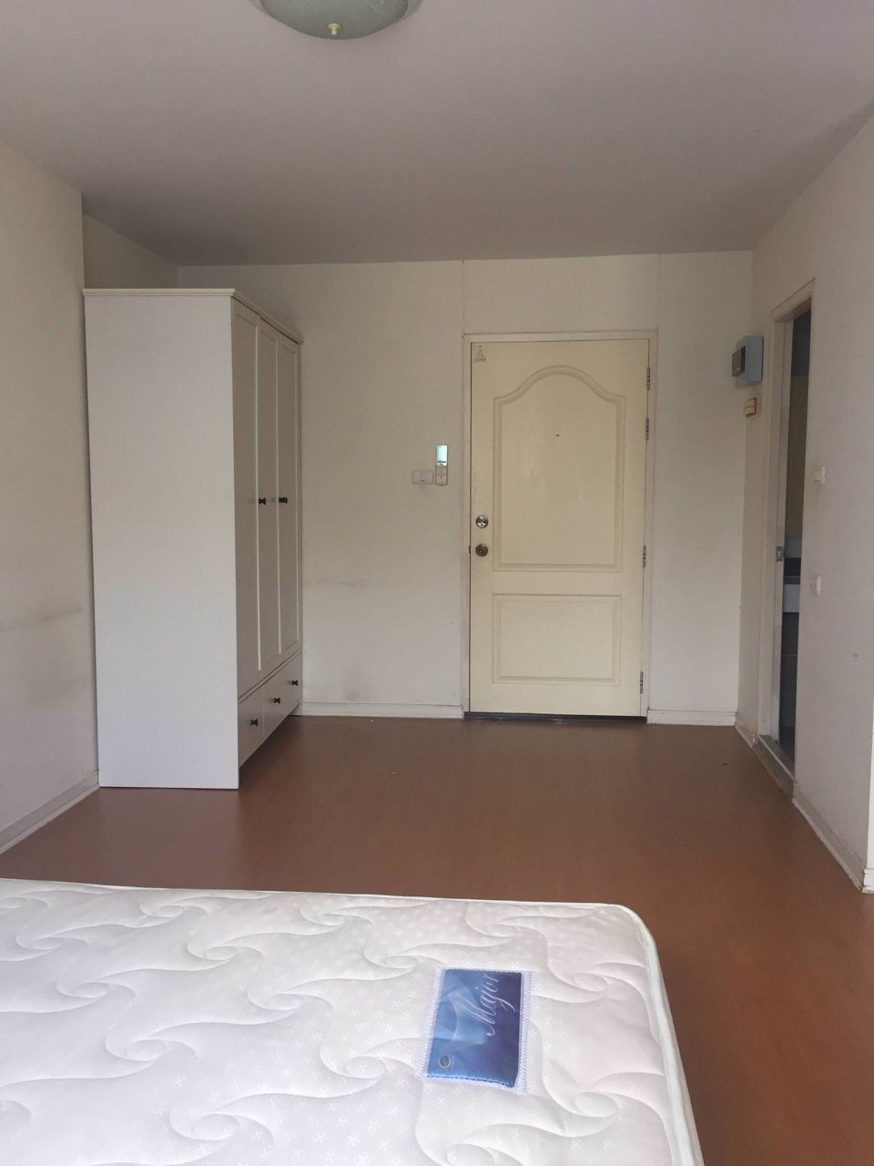 ขายพร้อมผู้เช่า-ลุมพินี-คอนโดทาวน์-รัตนาธิเบศร์-อาคาร-d2-ชั้น-8-ขนาด-25-ตารางเมตร-ราคา-089-ล้านบาท