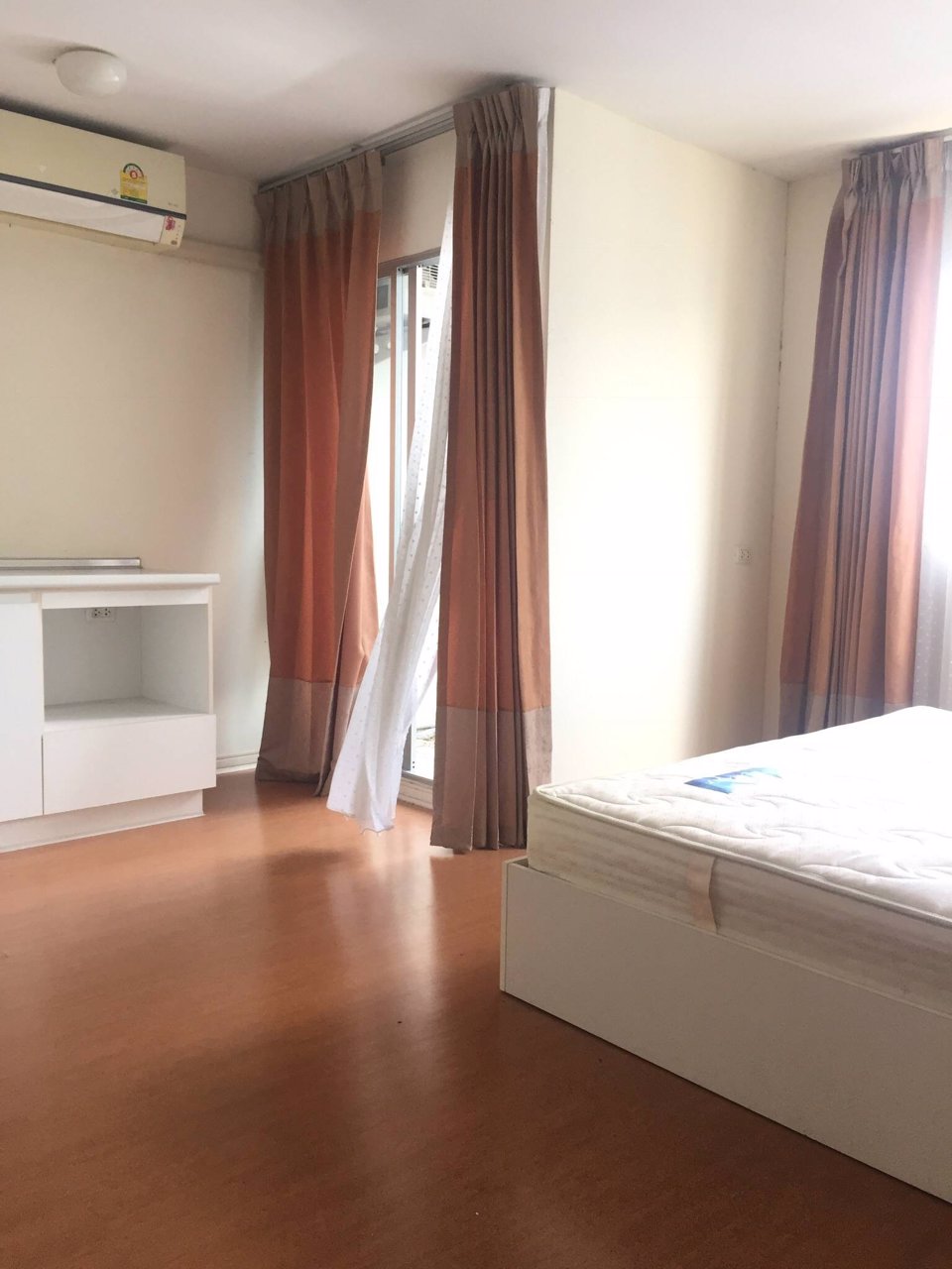 ขายพร้อมผู้เช่า-ลุมพินี-คอนโดทาวน์-รัตนาธิเบศร์-อาคาร-d2-ชั้น-8-ขนาด-25-ตารางเมตร-ราคา-089-ล้านบาท