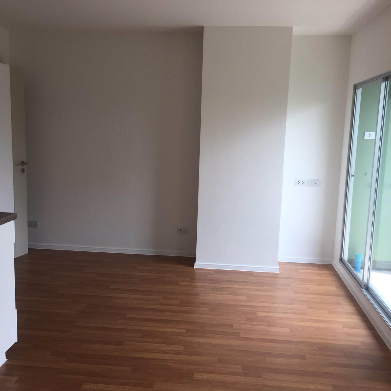 ขายด่วน-คอนโด-ลุมพินี-เพลส-บางนา-กม3-อาคาร-c-ชั้น-2-ห้องมุม-ขนาดห้อง-23-ตรม-ราคา-159-ล้านบาท