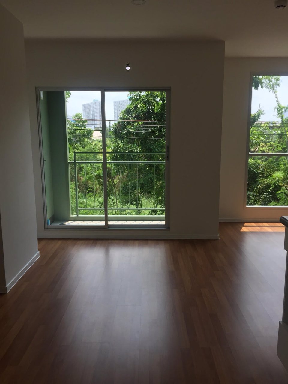 ขายด่วน-คอนโด-ลุมพินี-เพลส-บางนา-กม3-อาคาร-c-ชั้น-2-ห้องมุม-ขนาดห้อง-23-ตรม-ราคา-159-ล้านบาท