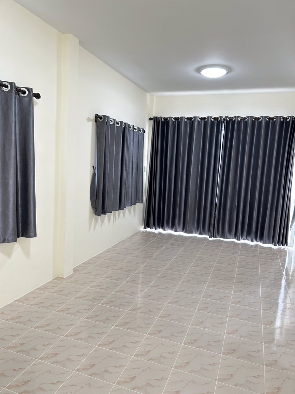 ขายด่วน-บ้านเดี่ยว-50-ตารางวา-2-ห้องนอน-1-ห้องน้ำ-โนเวทใหม่ทั้งหลัง