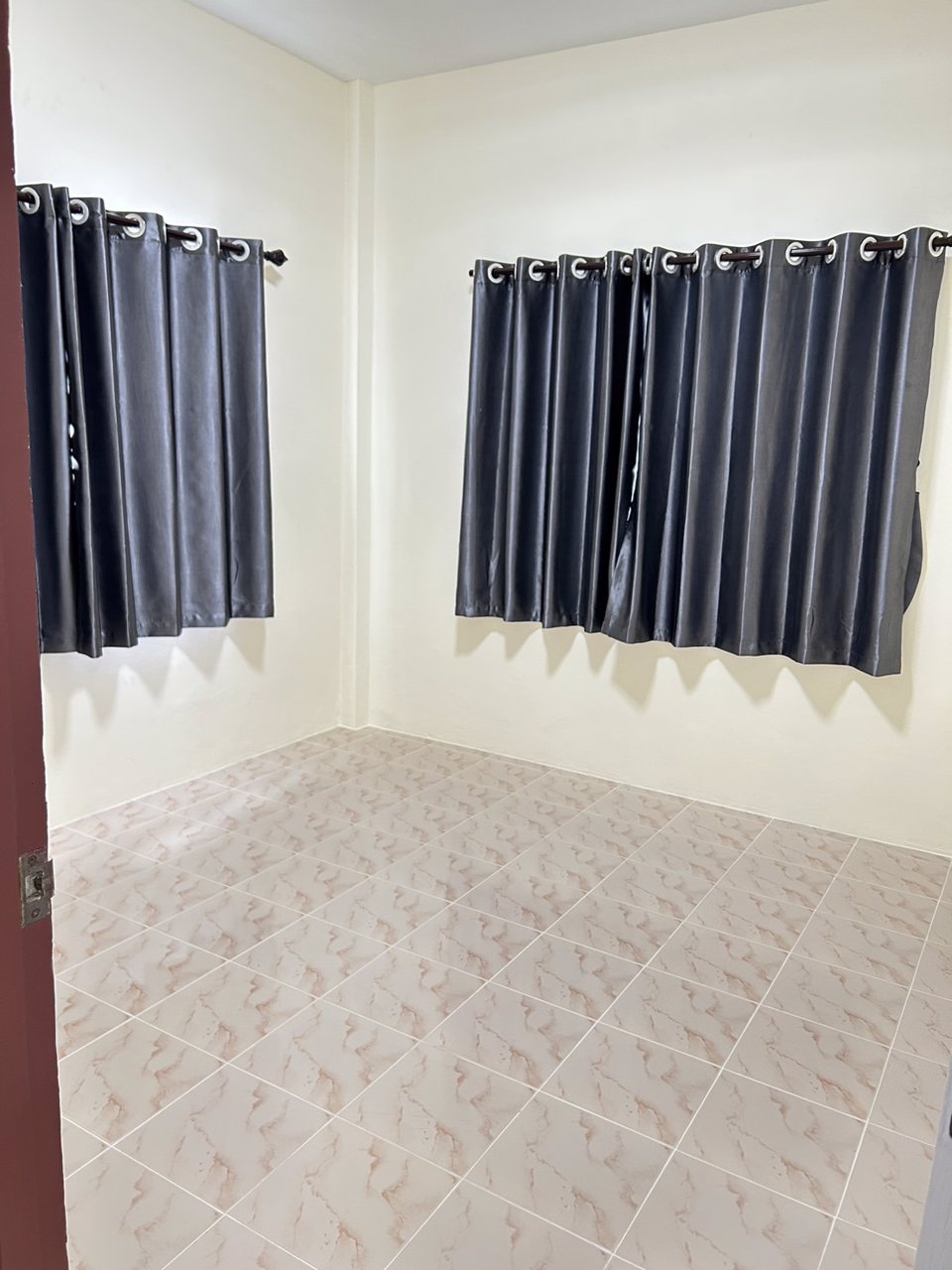 ขายด่วน-บ้านเดี่ยว-50-ตารางวา-2-ห้องนอน-1-ห้องน้ำ-โนเวทใหม่ทั้งหลัง