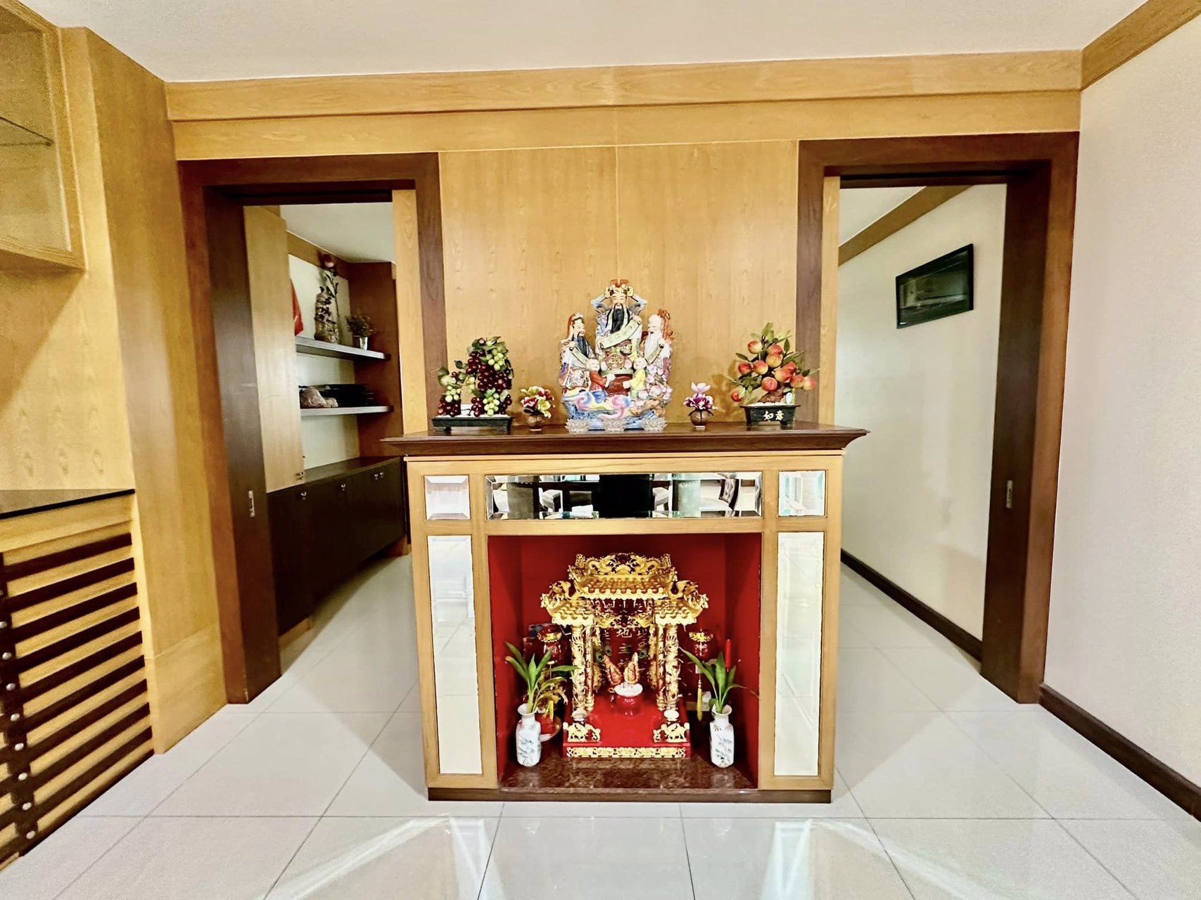 ขายด่วน-บ้านเดี่ยวหลังใหญ่-กลางเมือง-ติดน้ำ