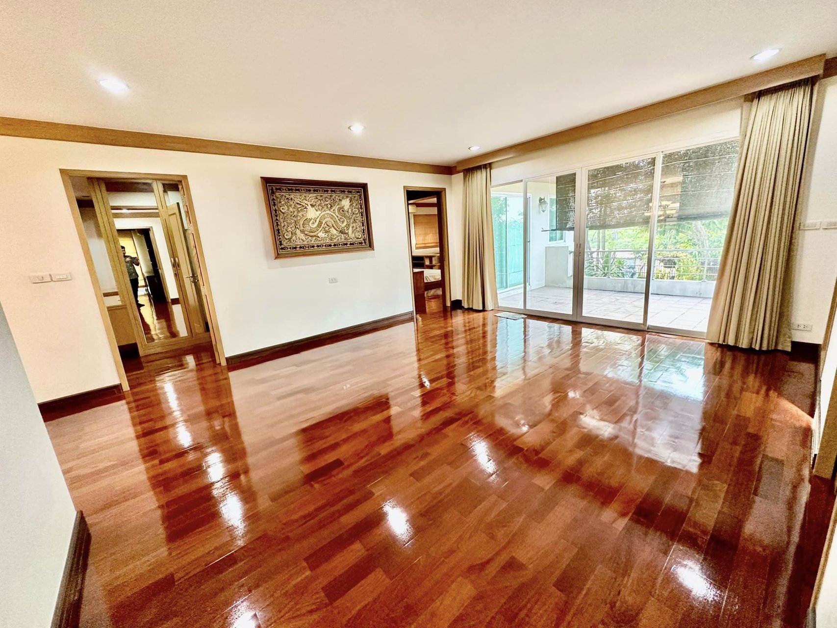 ขายด่วน-บ้านเดี่ยวหลังใหญ่-กลางเมือง-ติดน้ำ