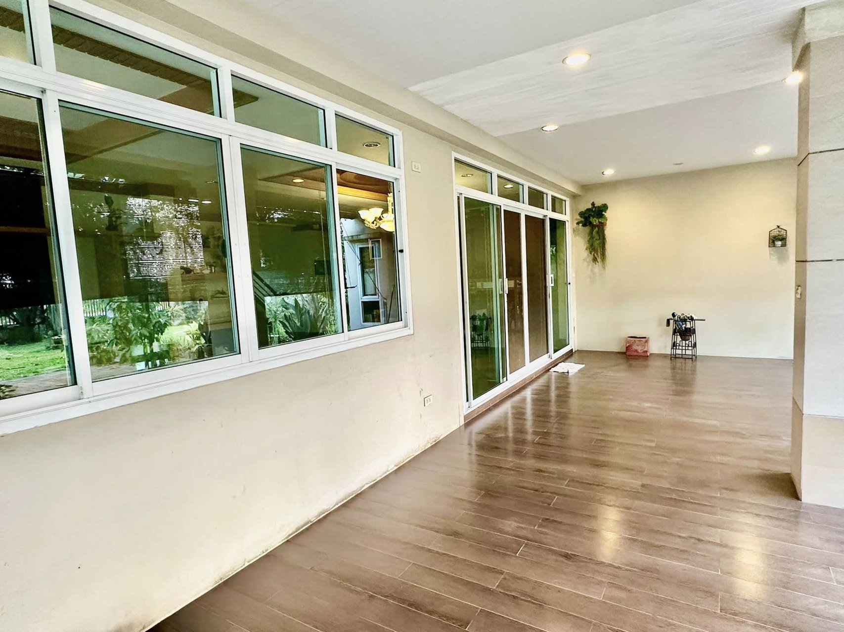 ขายด่วน-บ้านเดี่ยวหลังใหญ่-กลางเมือง-ติดน้ำ