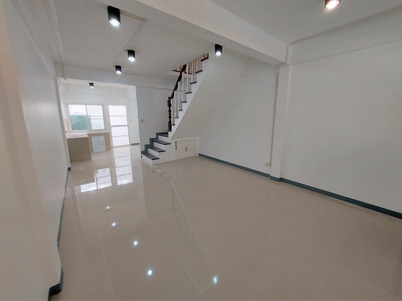 ให้เช่าทาวเฮ้าส์-2-ชั้น-หลังหัวมุม-ซอยเรวดี-57-ติวานนท์-นนทบุรี-ตกแต่งเพิ่งเสร็จ-ใหม่เอี่ยม-ราคาถูก