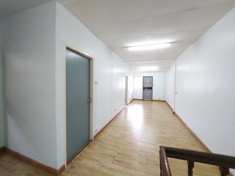 ขายทาวเฮ้าส์-3750-ตรว-หมู่บ้านชินเขต-1-ซอยงามวงศ์วาน-43-ชินเขต-1-33-หลังริม