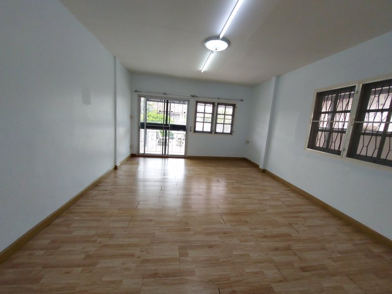 ขายทาวเฮ้าส์-3750-ตรว-หมู่บ้านชินเขต-1-ซอยงามวงศ์วาน-43-ชินเขต-1-33-หลังริม