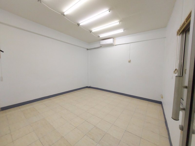 ขายทาวเฮ้าส์-3750-ตรว-หมู่บ้านชินเขต-1-ซอยงามวงศ์วาน-43-ชินเขต-1-33-หลังริม