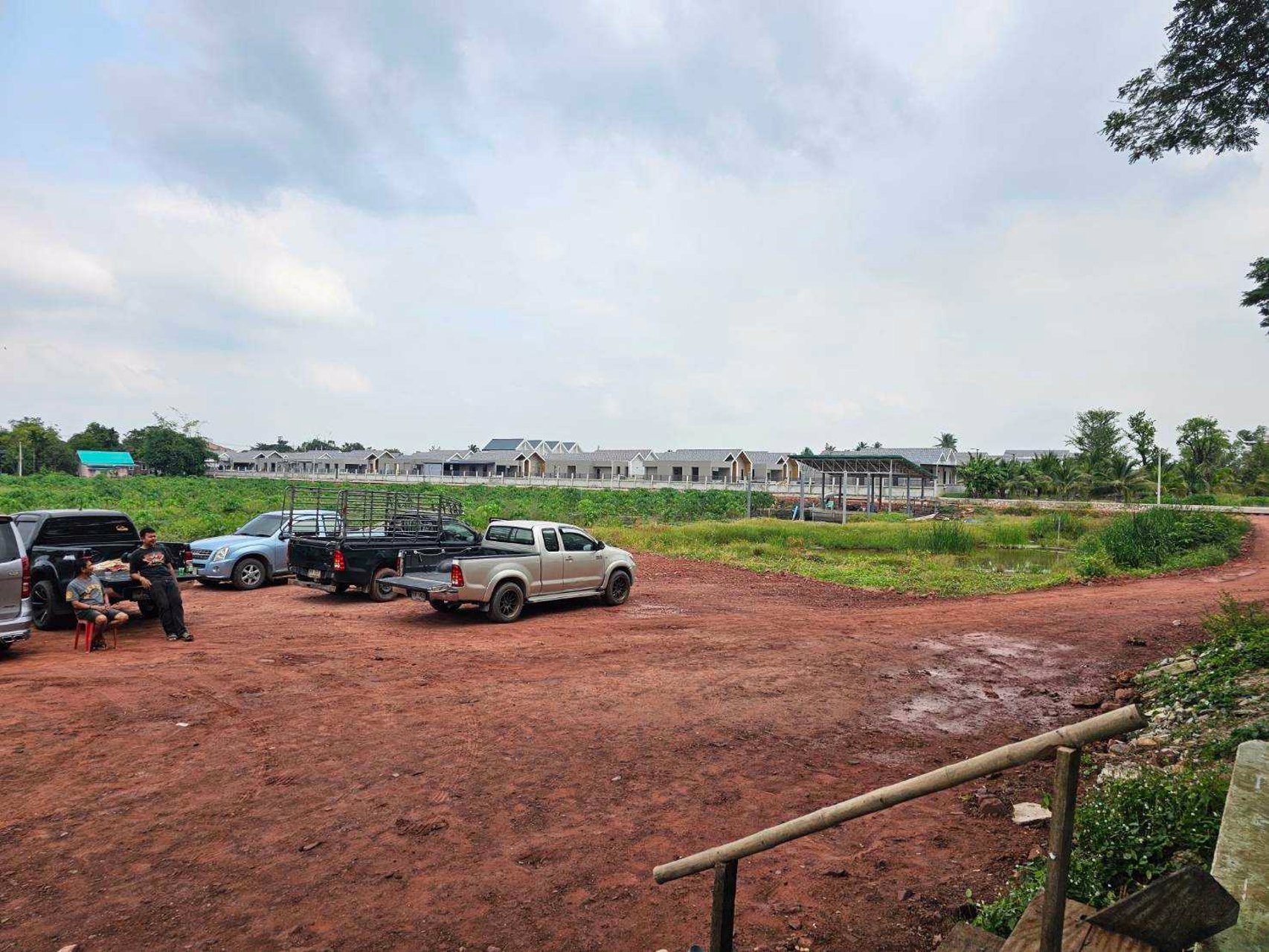 ขายที่เปล่าติดถนนหลักห้าอำเภอดำเนินสะดวก-ราชบุรี