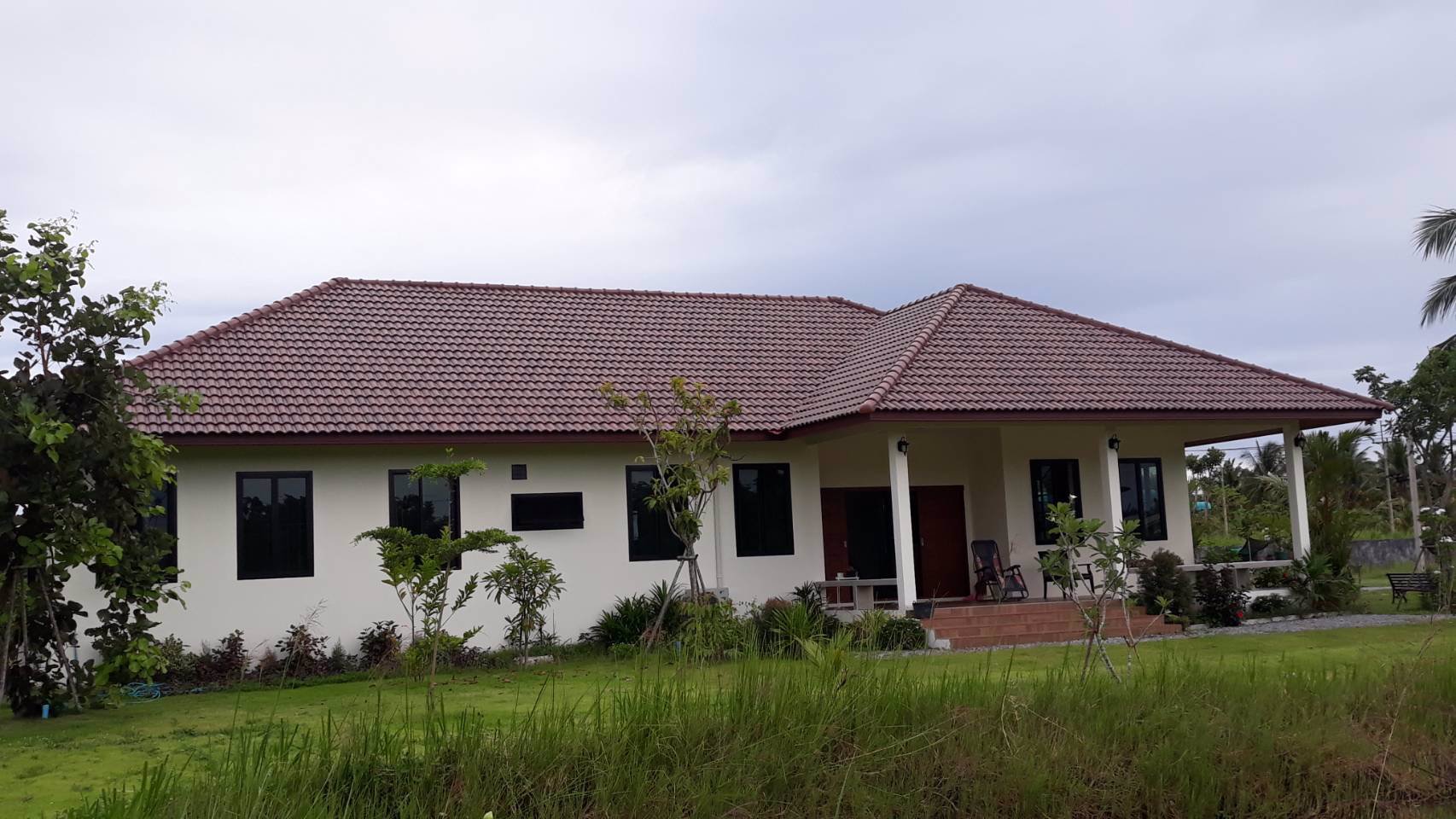 ขายบ้านพร้อมที่ดินโฉนดครุฑแดง-เนื้อที่3ไร่-34-ตรว