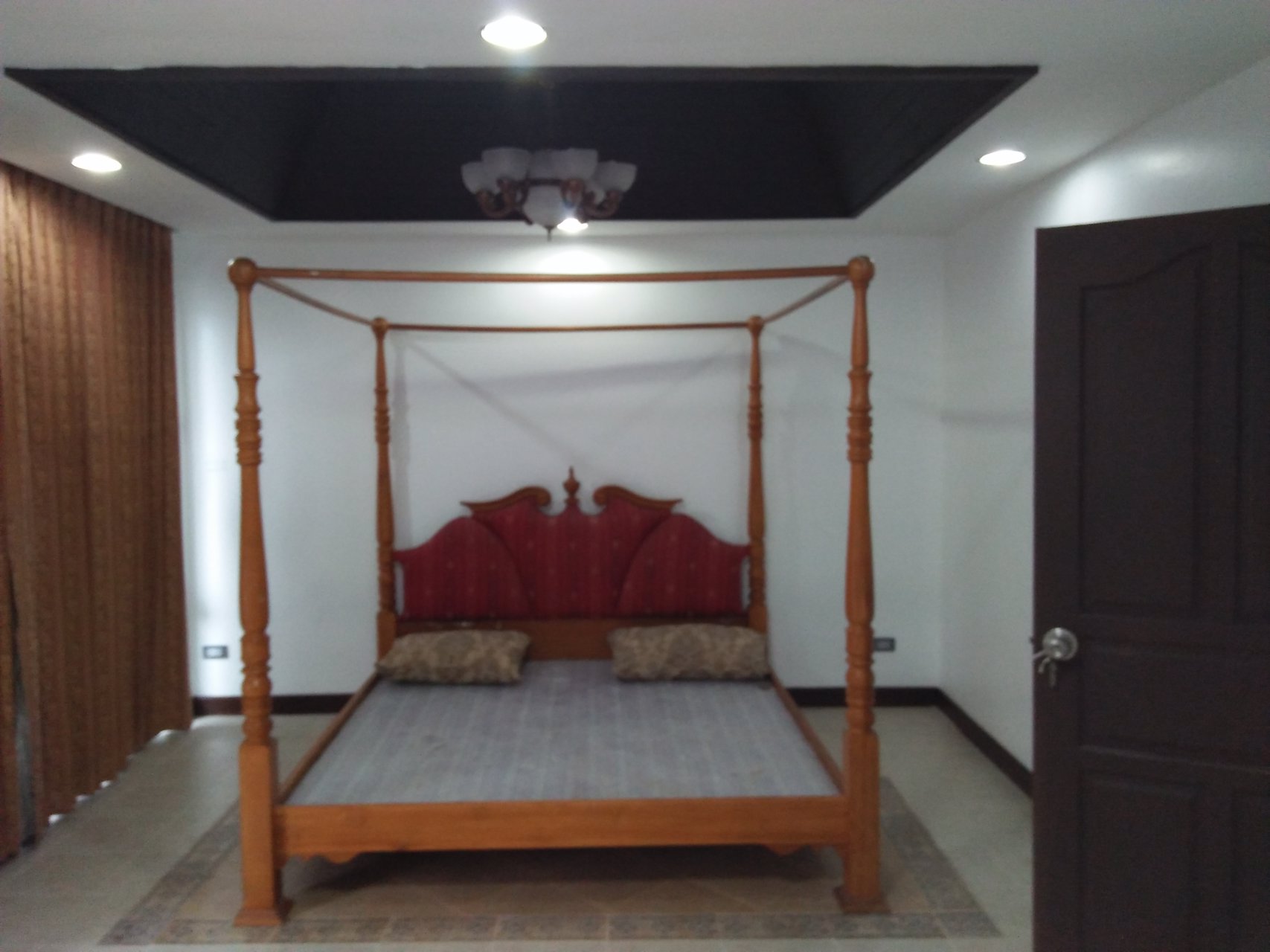 ขายหรือให้เช่า-บ้าน-หมู่บ้าน-ฐิตพร-เกษรา-ซอย-พัฒนาการ-29-แยก-3-ข-บ้านตกแต่งหรือ-แข็งแรง-ใหม่เอี่ยม