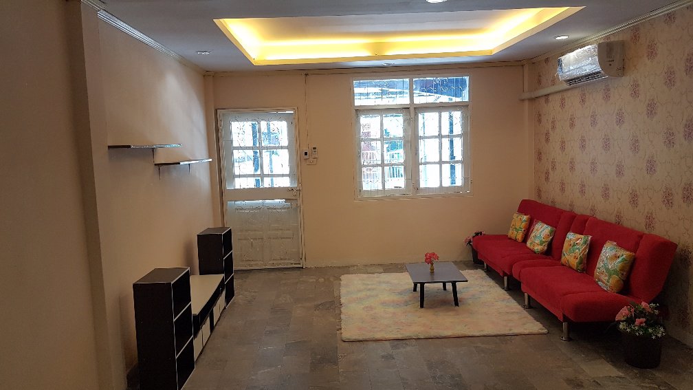 ขายทาวเฮาส์ถนนรัตนาธิเบศใกล้ท่าอิฐนั่งเก้าเดินมาbtsได้สถานีบางรักใหญ่-2ห้องนอน-2น้ำ-1ห้องครัว-18-วา