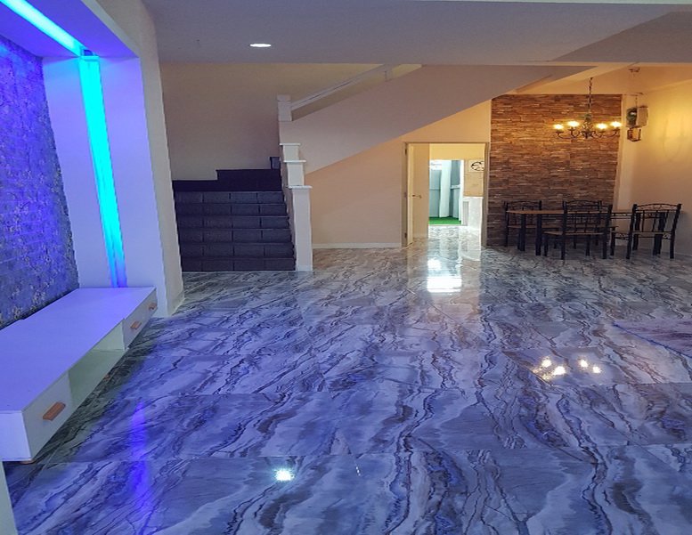 ขายหมู่บ้านหงส์ประยูรใกล้ถนนรัตนาธิเบศสถานีรถไฟฟ้าแยกบางพลูเลี้ยวมาทางตลาดบางบัวทอง-5-ห้องนอน-3ชั้น