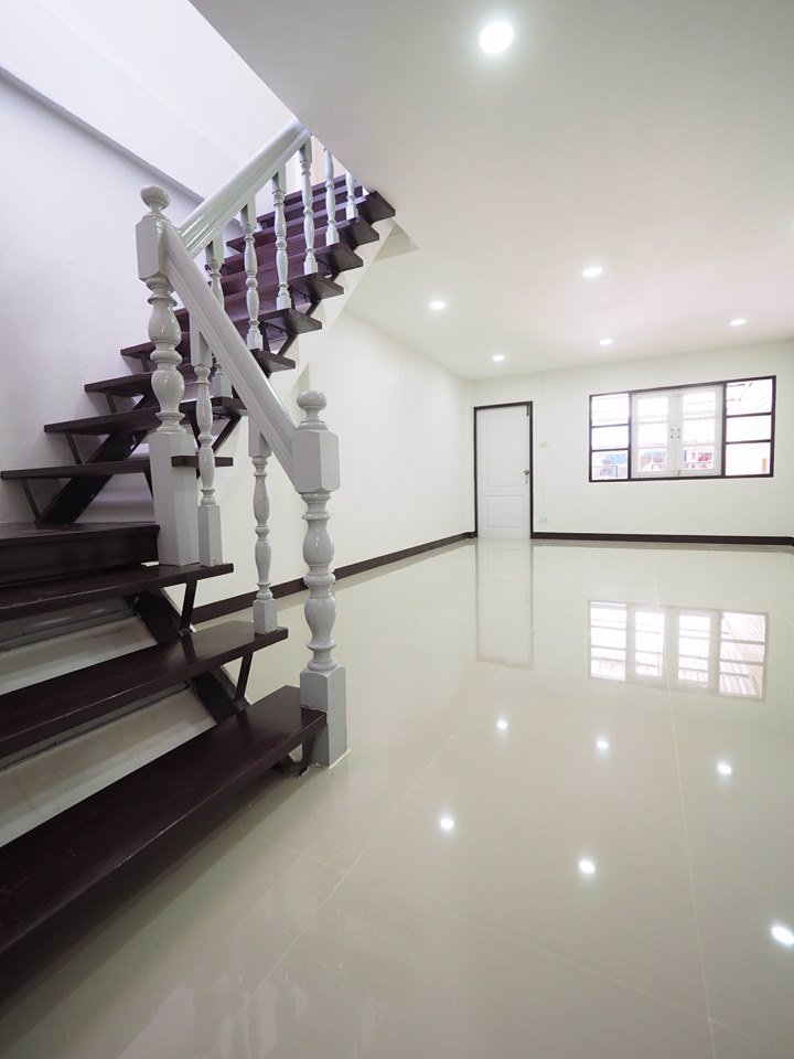 ขายราคาพิเศษ-ทาวน์เฮ้าส์-2-ชั้น-หมู่บ้านทิพย์สุวรรณ-ขนาด16-ตรว-2นอน-2น้ำ-บางบัวทอง-