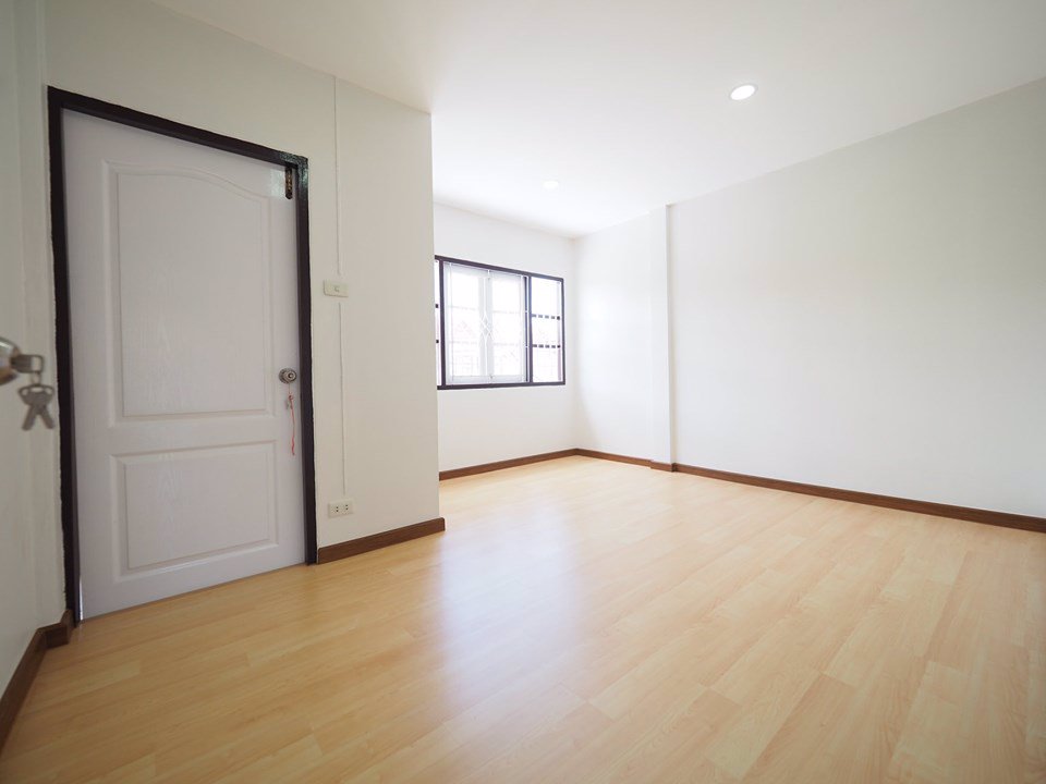 ขายราคาพิเศษ-ทาวน์เฮ้าส์-2-ชั้น-หมู่บ้านทิพย์สุวรรณ-ขนาด16-ตรว-2นอน-2น้ำ-บางบัวทอง-