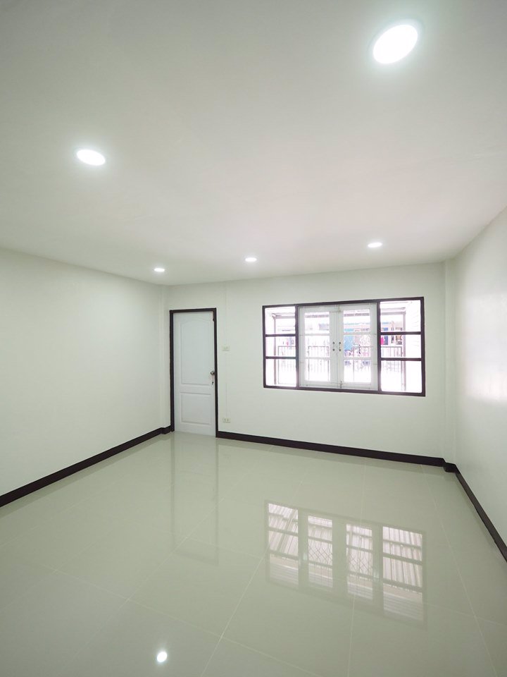 ขายราคาพิเศษ-ทาวน์เฮ้าส์-2-ชั้น-หมู่บ้านทิพย์สุวรรณ-ขนาด16-ตรว-2นอน-2น้ำ-บางบัวทอง-