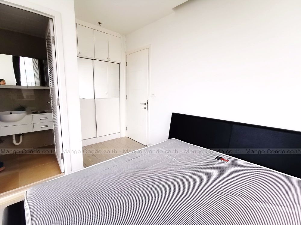 tc-green-rama9-for-rent-26000-baht-2bed-2bath-size-70sqm-on-29th-floor-ready-to-move-in