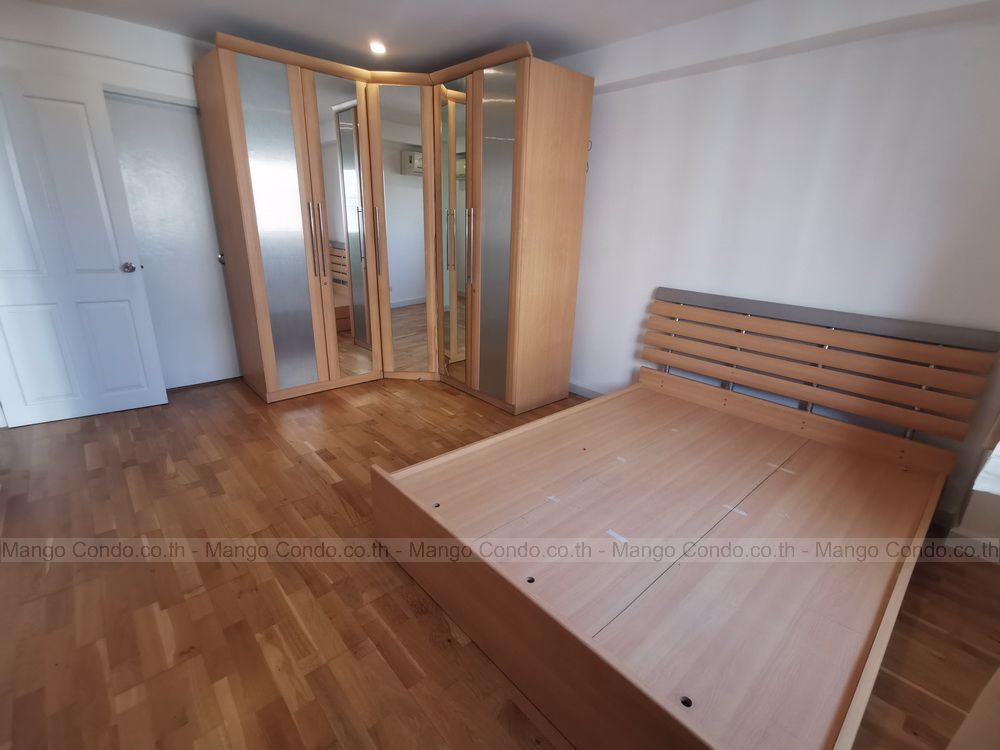 for-rent-2-bedrooms-1-bathroom-at-condo-brighton-place-soi-soonvijai-8-new-petchaburi-rd