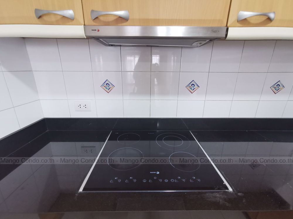 for-rent-2-bedrooms-1-bathroom-at-condo-brighton-place-soi-soonvijai-8-new-petchaburi-rd