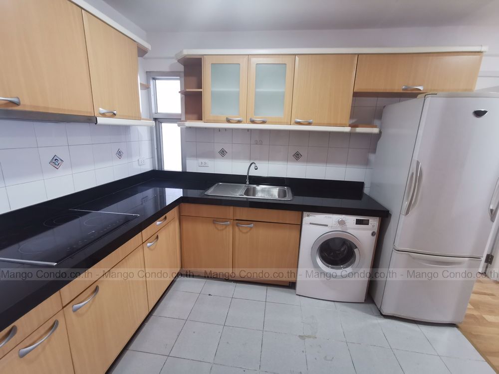 for-rent-2-bedrooms-1-bathroom-at-condo-brighton-place-soi-soonvijai-8-new-petchaburi-rd