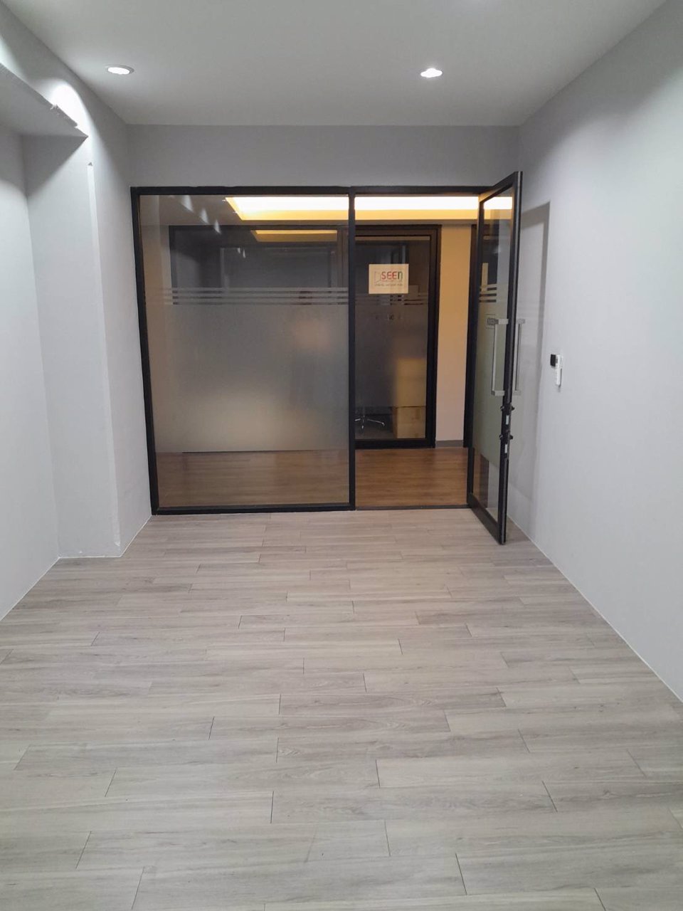 สำนักงานให้เช่าราคาถูกขนาด-115-18-ตรม-เมืองทองธานี