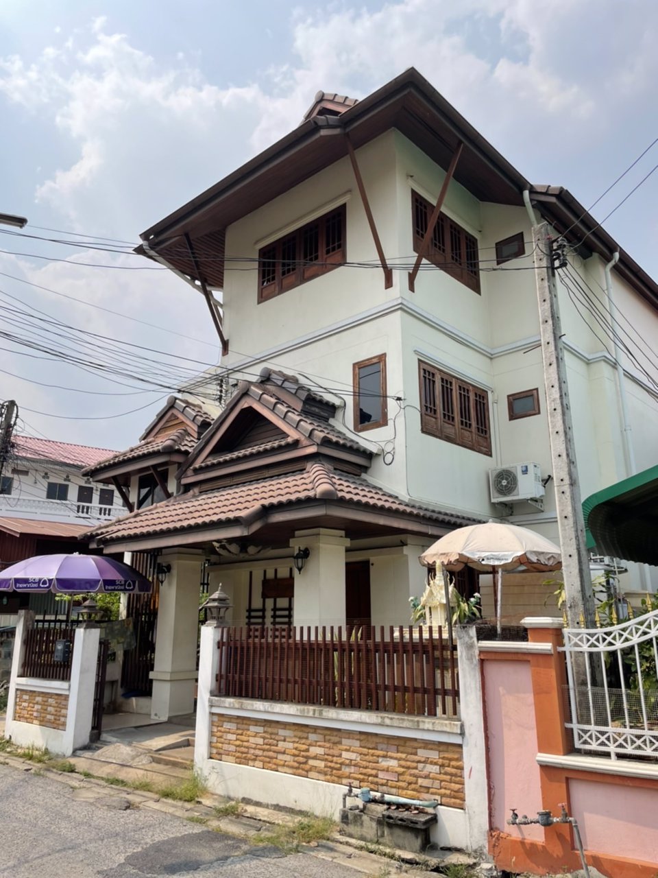 ขายอพาร์ทเม้นท์เซอร์วิส-3-ชั้น-เจ้าของขายเอง-ใจกลางเมืองเชียงใหม่