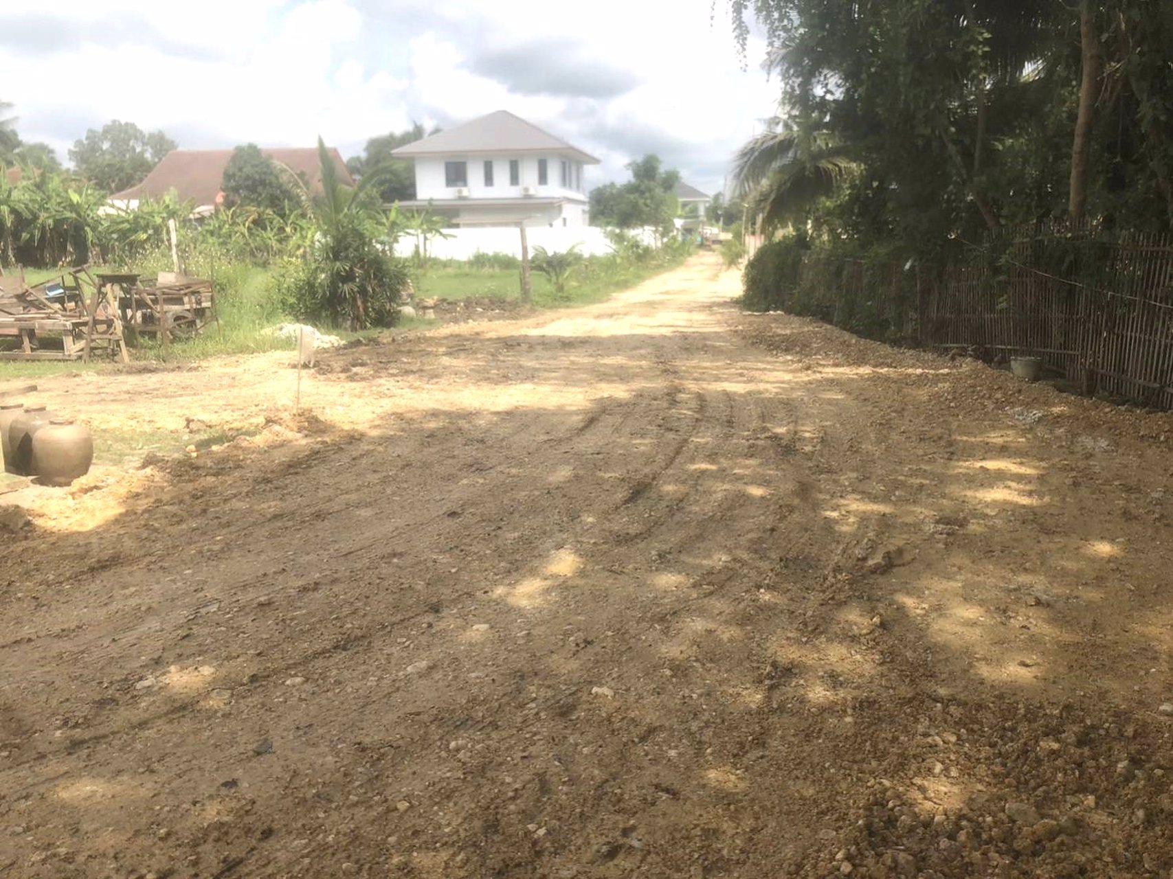 ที่ดินแบ่งขาย-5-แปลง-มีโฉนด-ตารางวาละ-9800-บาท