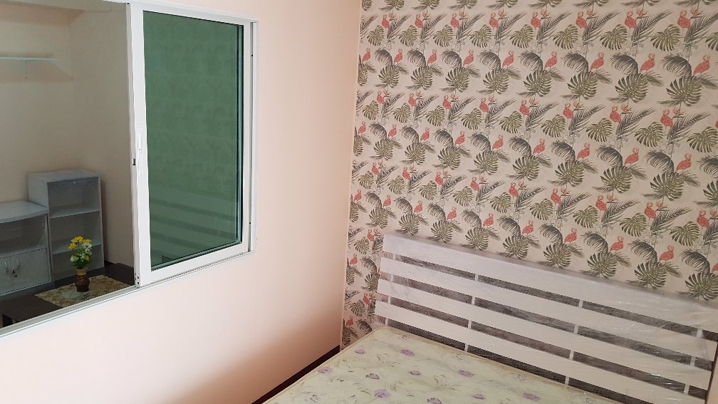 ขายคอนโดรัตนาธิเบศซอย3สะดวกการเดินทาง-ใหญ่-1ห้องนอน-1ห้องโถง-1ครัว-ตกแต่งใหม่ทั้งห้อง-พื้นห้องปูแกนิ