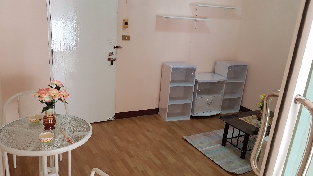 ขายคอนโดรัตนาธิเบศซอย3สะดวกการเดินทาง-ใหญ่-1ห้องนอน-1ห้องโถง-1ครัว-ตกแต่งใหม่ทั้งห้อง-พื้นห้องปูแกนิ