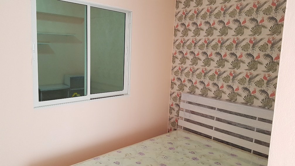 ขายคอนโดรัตนาธิเบศซอย3สะดวกการเดินทาง-ใหญ่-1ห้องนอน-1ห้องโถง-1ครัว-ตกแต่งใหม่ทั้งห้อง-พื้นห้องปูแกนิ