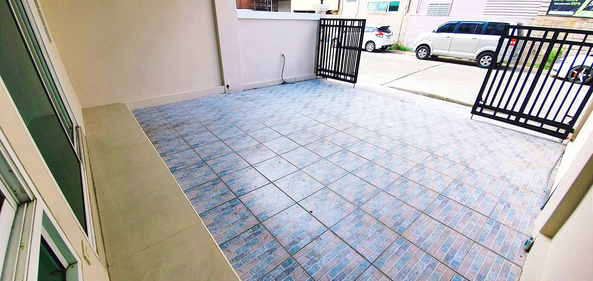 ให้เช่าโฮมออฟฟิศ-สวยๆ-4ชั้น-ติด-bts-ติดถนน-ตรงข้าม-ห้างใหญ่ห้างดัง-แค่-30เมตร