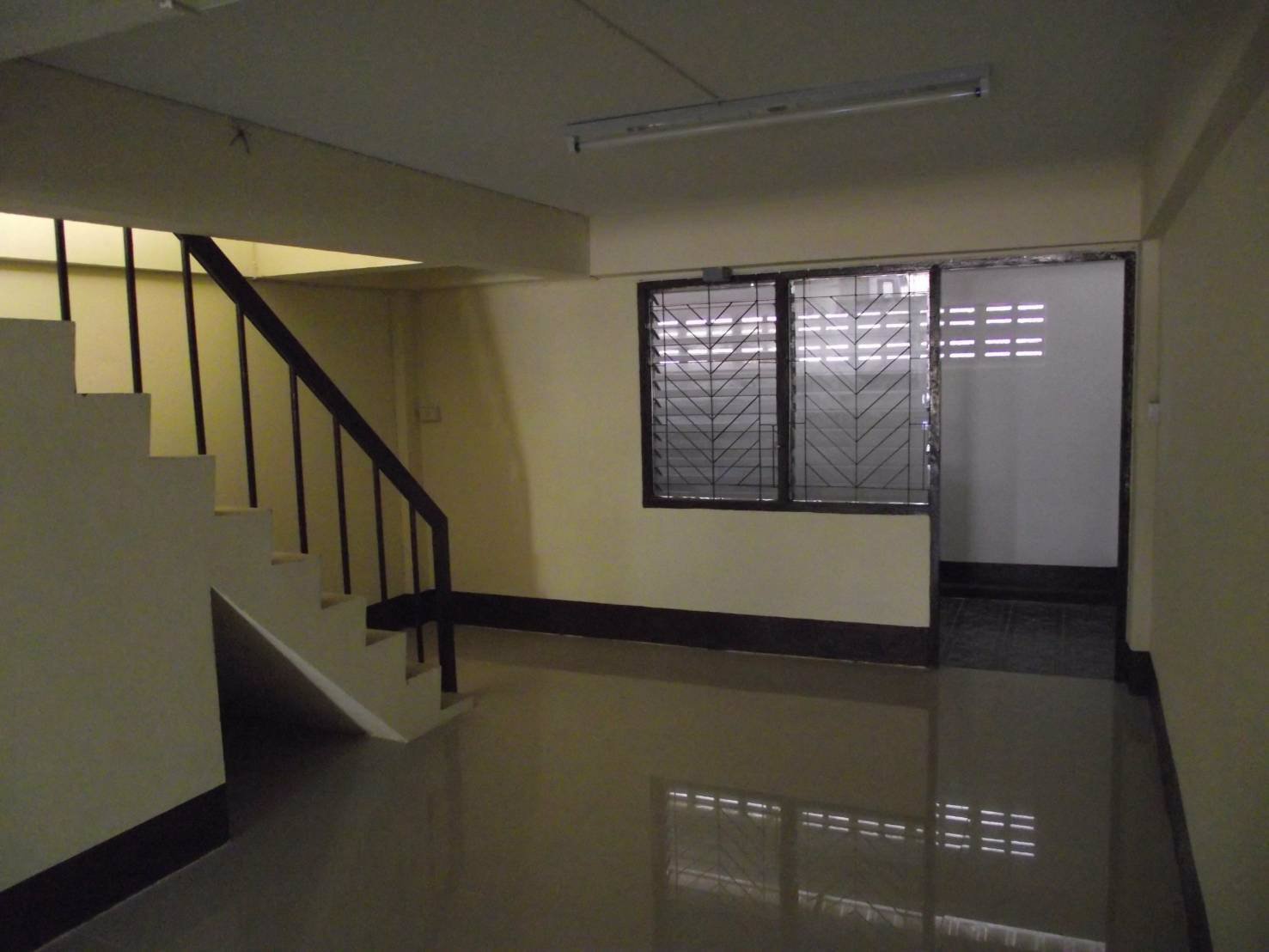 ให้เช่าทาวน์เฮาส์ใกล้เมือง5000-ถซุปเปอร์ข้างรรซินเซิง