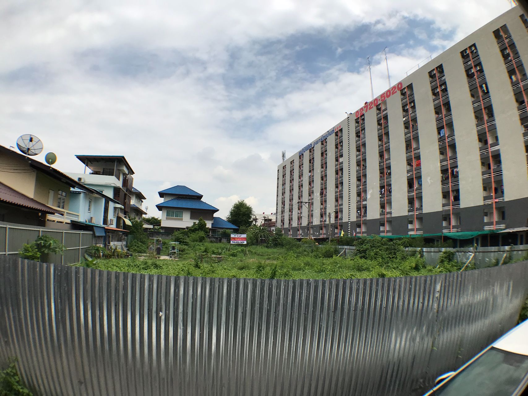 ขายที่ดิน-3866-ตารางวา-ถนนศรีนครินทร์-ใกล้ซีคอนศร๊นครินทร์